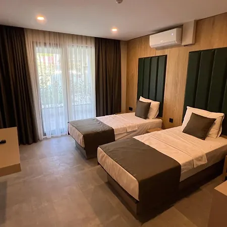 Perast Garden Hotel *